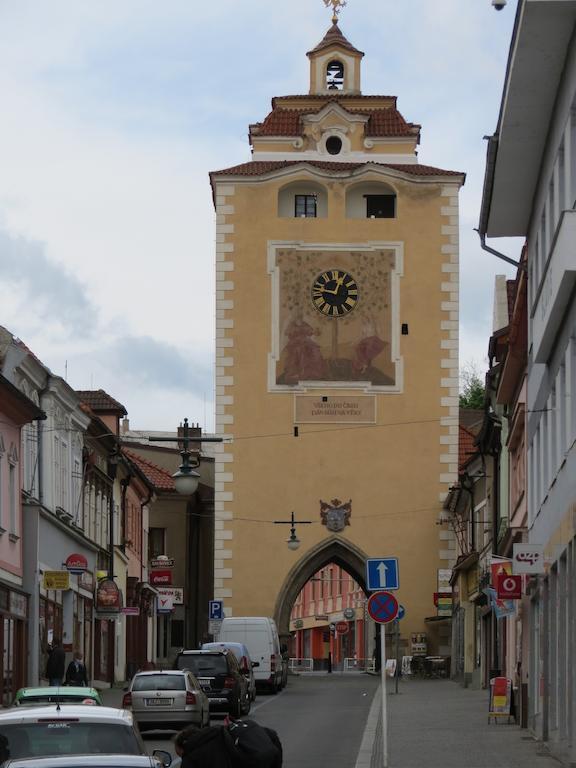 Hotel Cesky Dvur Beroun  Esterno foto