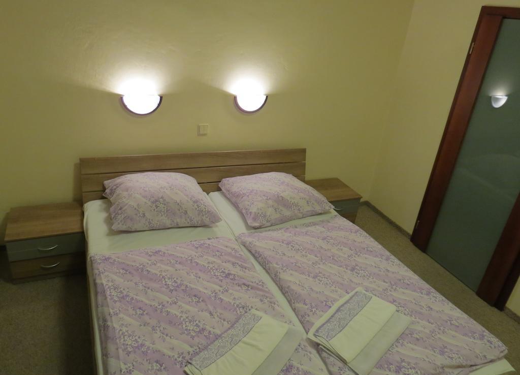 Hotel Cesky Dvur Beroun  Camera foto