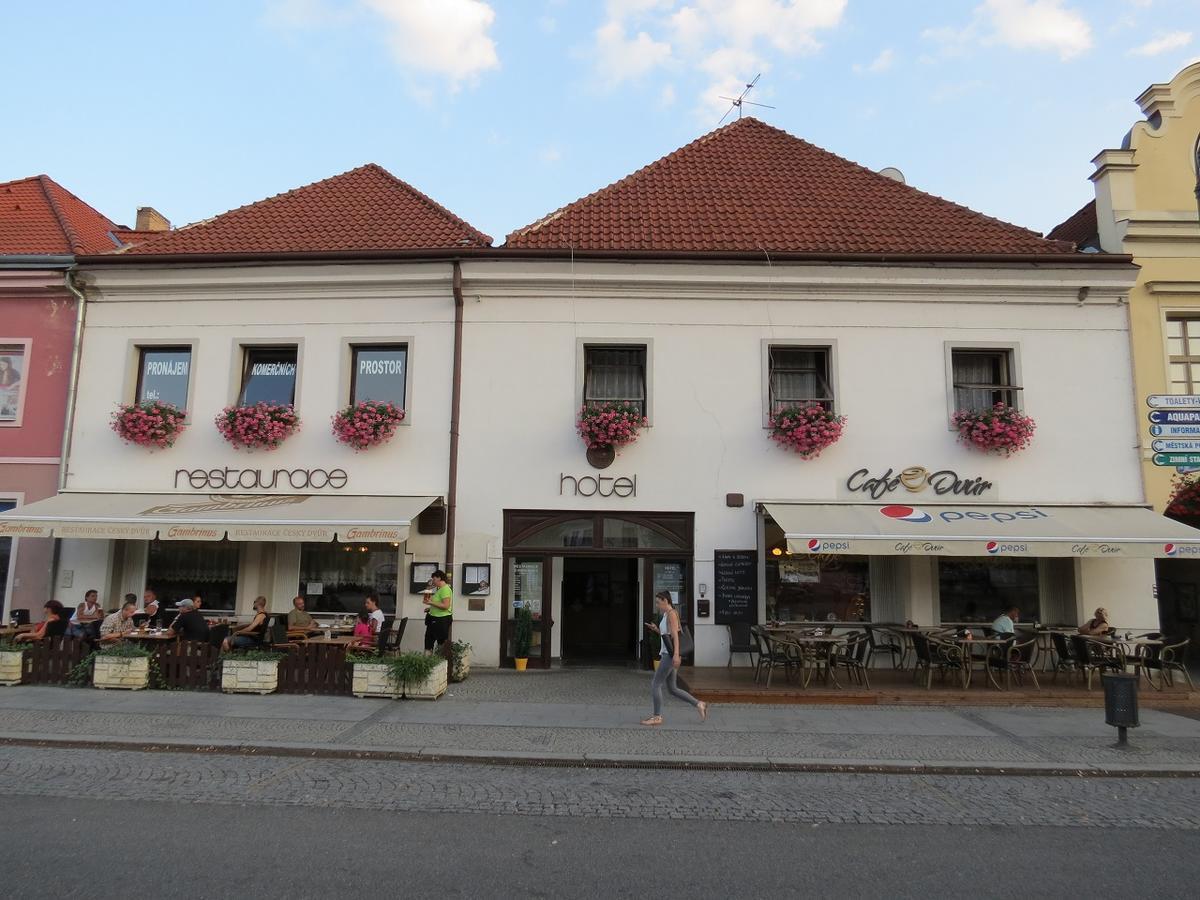 Hotel Cesky Dvur Beroun  Esterno foto